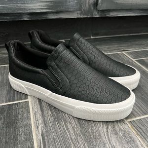NWOT Jenn Ardor Black Slip On Sneakers